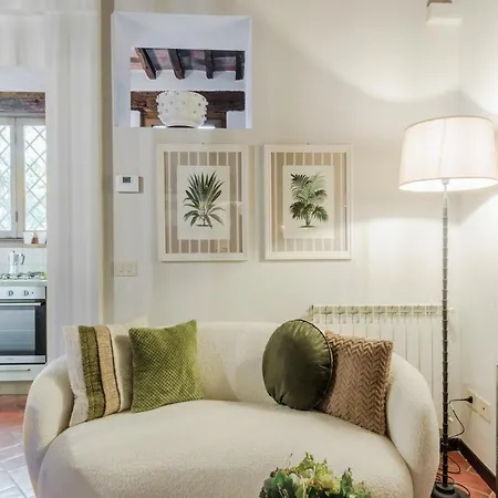 Modern Comfort Meets Tuscan Charm *