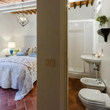 Modern Comfort Meets Tuscan Charm * Lucca